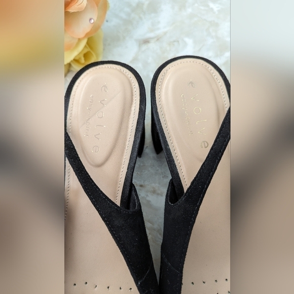 Easy Spirit Evolve Rita Black Slingback Heel Size 8.5 M - Picture 3 of 10